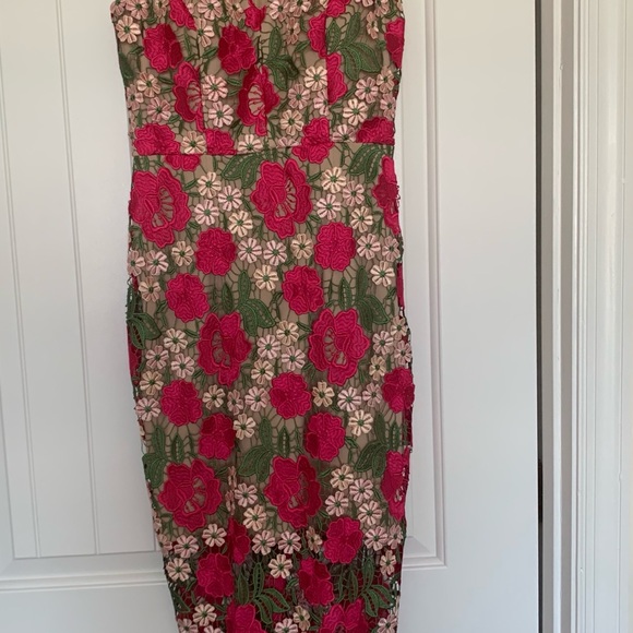 Avery G floral lace dress - Picture 2 of 7